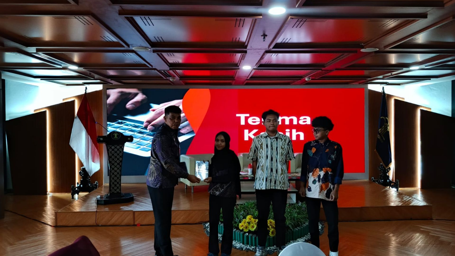 Belajar Legislasi Langsung di Pusatnya: Mahasiswa HTN UIN Salatiga Kunjungi Dirjen PP