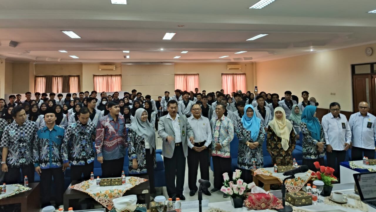 Langkah Nyata Menuju Profesionalisme Hukum: Mahasiswa HTN FaSya UIN SAGA Gali Pengetahuan Praktisi di PTTUN Surabaya